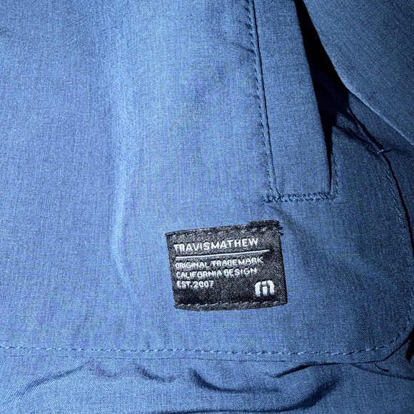 Travis Mathew Navy Jacket - Picture 2 of 4